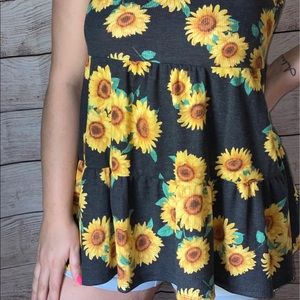 Miss sunflower top